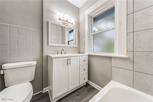 1559 Lauderdale Avenue, Lakewood, OH 44107