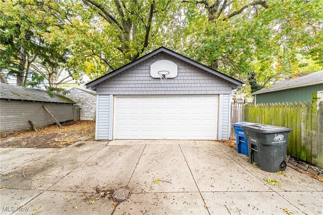 1559 Lauderdale Avenue, Lakewood, OH 44107