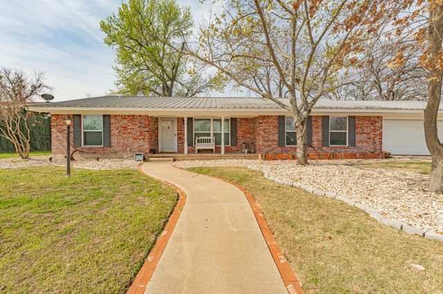 1380 N Rose Drive, Stephenville, TX 76401