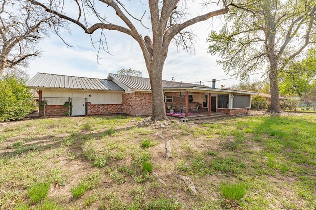 1380 N Rose Drive, Stephenville, TX 76401