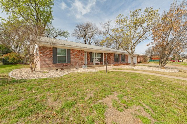 1380 N Rose Drive, Stephenville, TX 76401