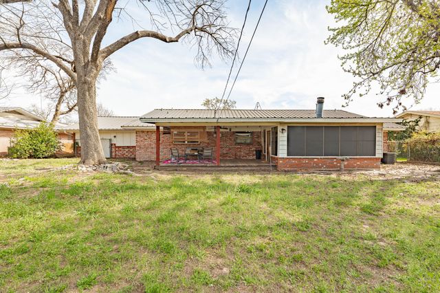 1380 N Rose Drive, Stephenville, TX 76401