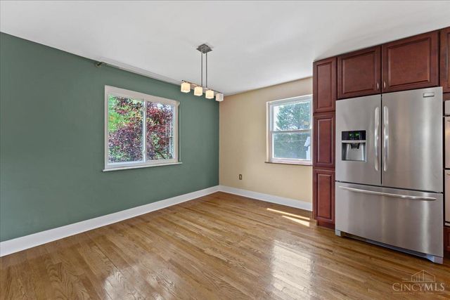 2304 E Galbraith Road, Reading, OH 45237