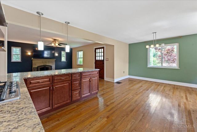 2304 E Galbraith Road, Reading, OH 45237