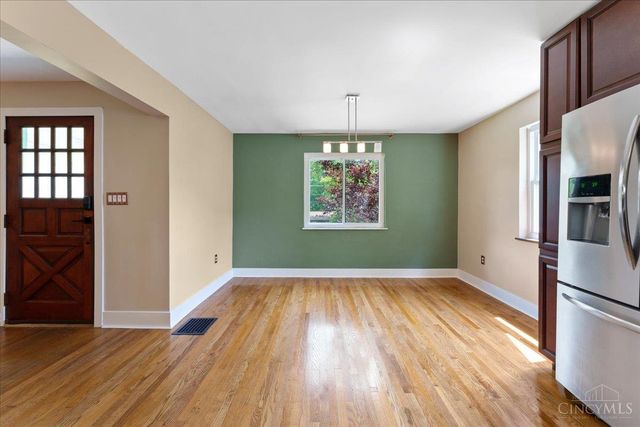 2304 E Galbraith Road, Reading, OH 45237