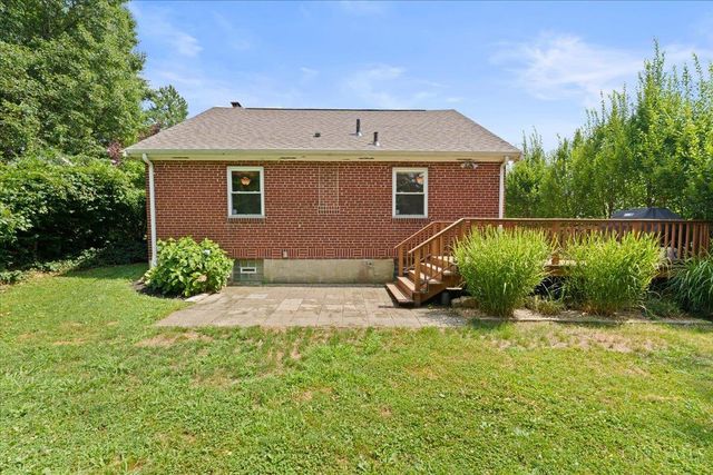 2304 E Galbraith Road, Reading, OH 45237