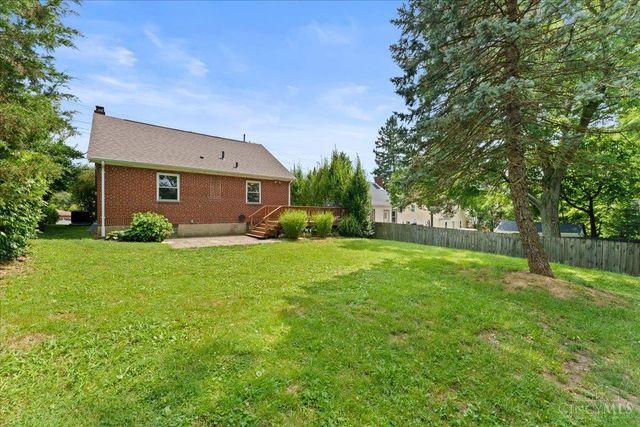 2304 E Galbraith Road, Reading, OH 45237
