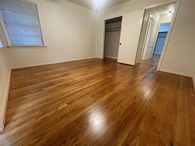 5042 Grape Street, Houston, TX 77096