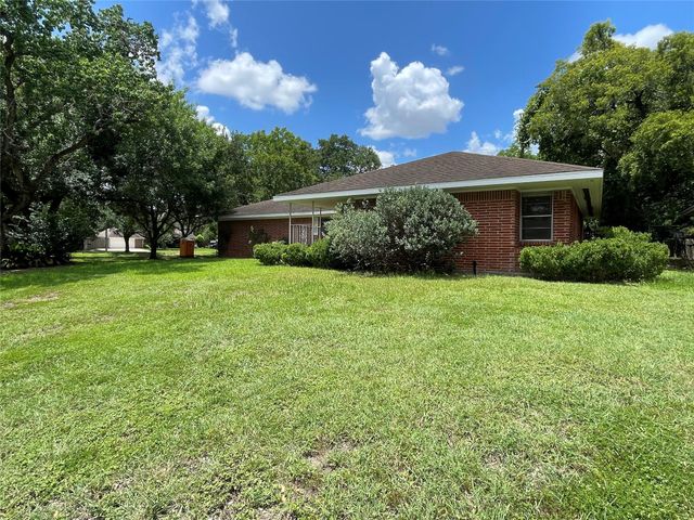 5042 Grape Street, Houston, TX 77096