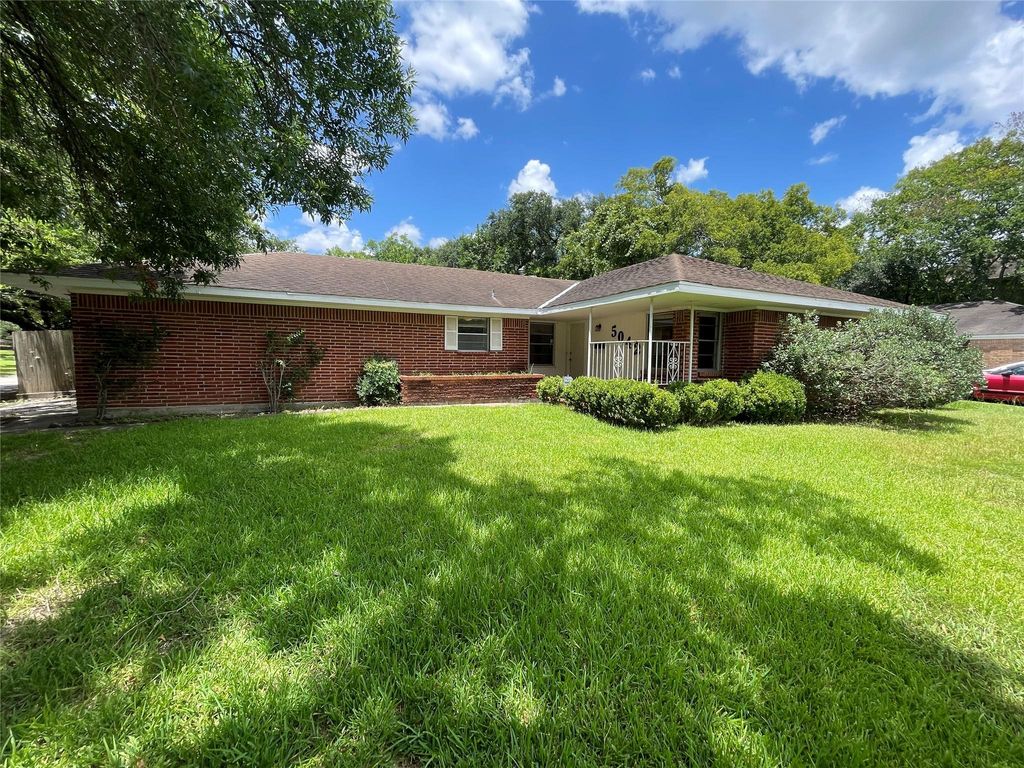 5042 Grape Street, Houston, TX 77096