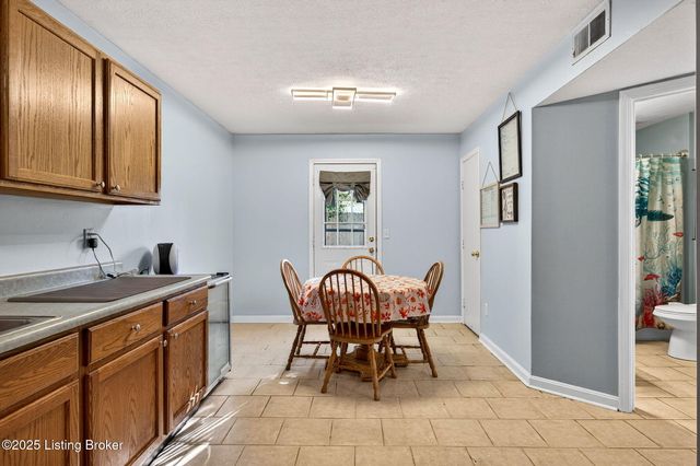 4112 Willowview Blvd, Louisville, KY 40299