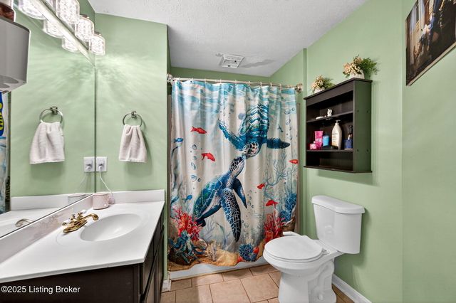 4112 Willowview Blvd, Louisville, KY 40299