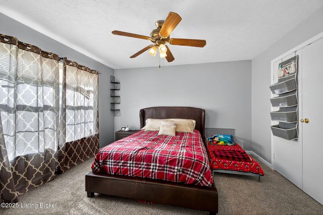 4112 Willowview Blvd, Louisville, KY 40299