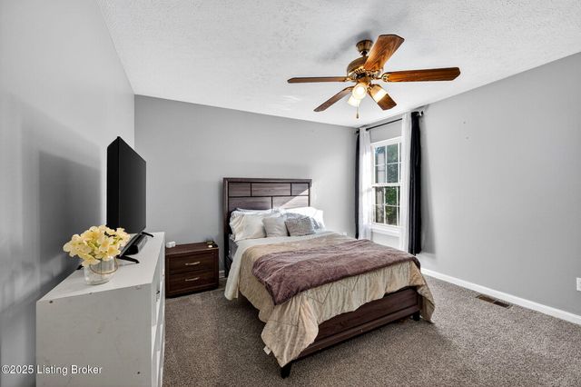 4112 Willowview Blvd, Louisville, KY 40299