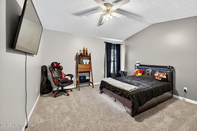 4112 Willowview Blvd, Louisville, KY 40299