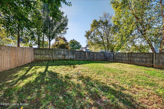 4112 Willowview Blvd, Louisville, KY 40299