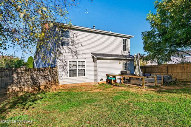 4112 Willowview Blvd, Louisville, KY 40299