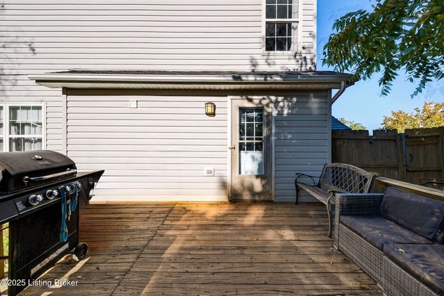 4112 Willowview Blvd, Louisville, KY 40299