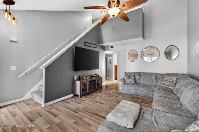 4112 Willowview Blvd, Louisville, KY 40299