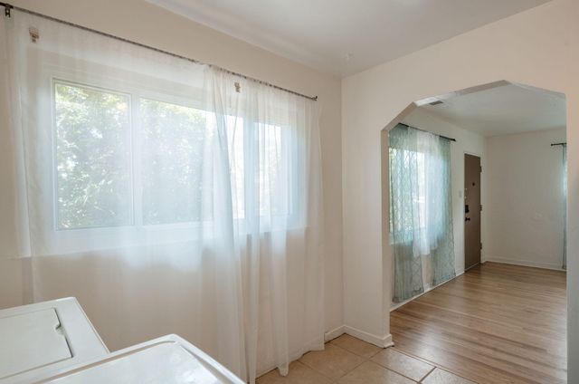 215 Madison Street NE, Albuquerque, NM 87108