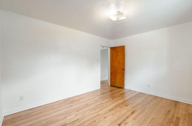 215 Madison Street NE, Albuquerque, NM 87108