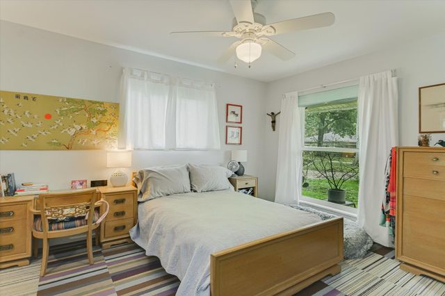 7606 Silverplume CIR, Austin, TX 78757