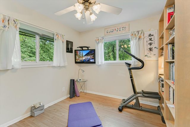 7606 Silverplume CIR, Austin, TX 78757