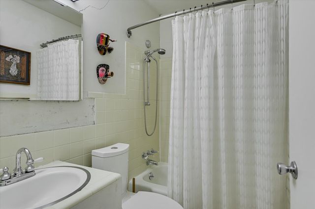 7606 Silverplume CIR, Austin, TX 78757