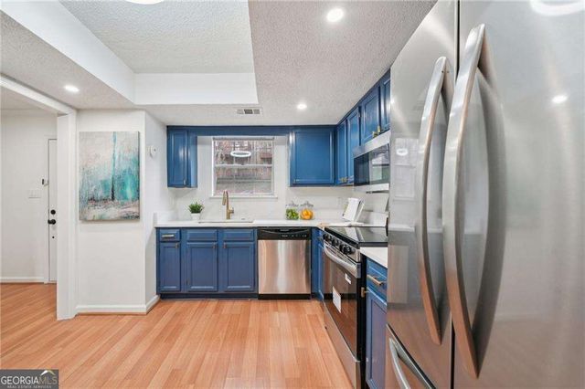 1750 Clairmont Road 8, Decatur, GA 30033