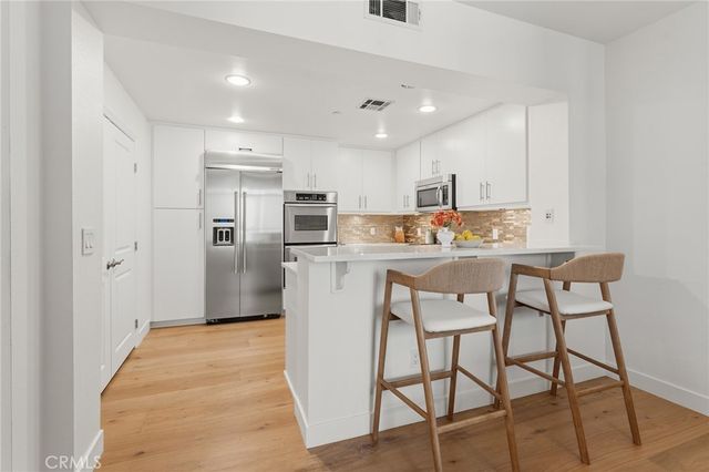 5625 Crescent Park W 207, Playa Vista, CA 90094