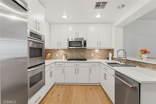 5625 Crescent Park W 207, Playa Vista, CA 90094