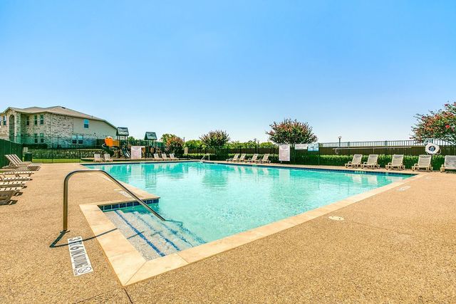 16504 Cowboy Trail, Fort Worth, TX 76247