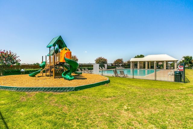 16504 Cowboy Trail, Fort Worth, TX 76247