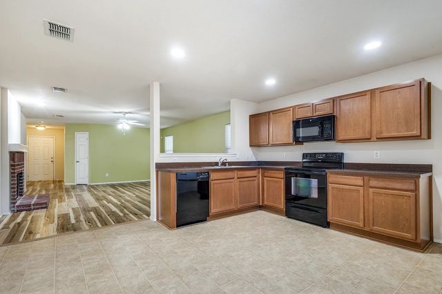 16504 Cowboy Trail, Fort Worth, TX 76247