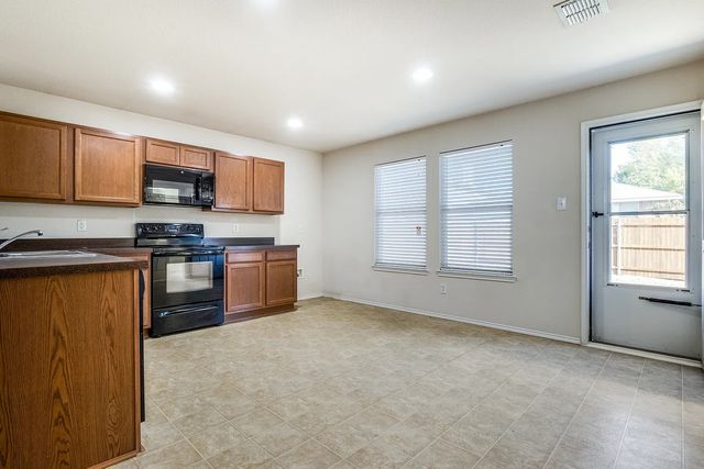 16504 Cowboy Trail, Fort Worth, TX 76247