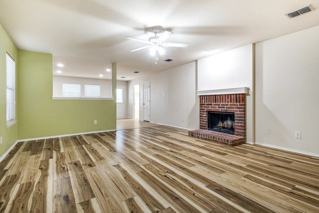 16504 Cowboy Trail, Fort Worth, TX 76247