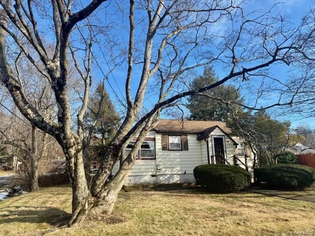 46 Salem Road, Carmel, NY 10512