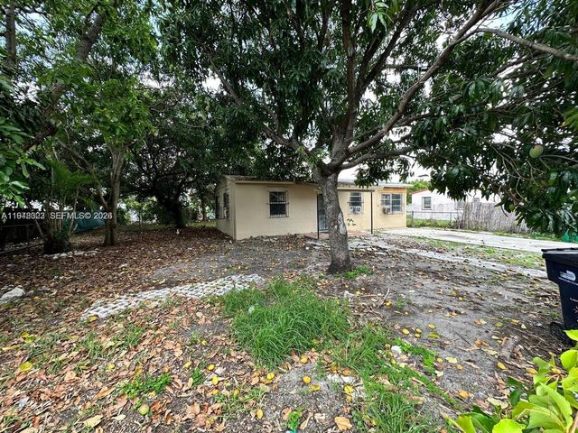 18020 NW 2nd Pl, Miami Gardens, FL 33169