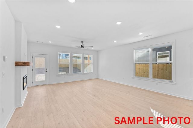 6009 SW Omaha Avenue, Bentonville, AR 72713