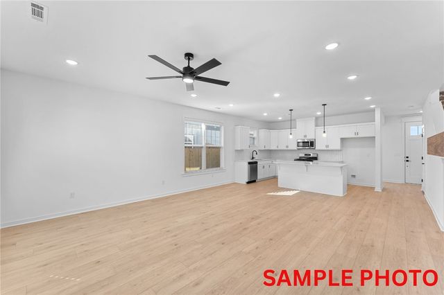 6009 SW Omaha Avenue, Bentonville, AR 72713