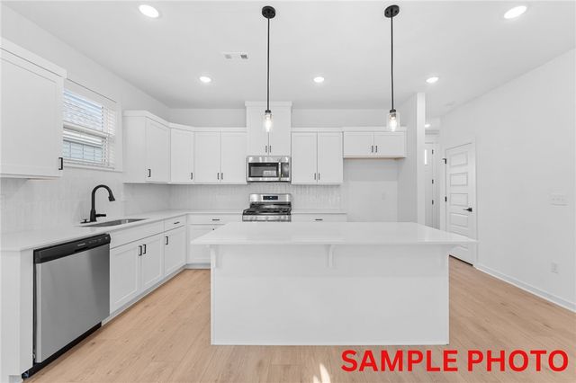 6009 SW Omaha Avenue, Bentonville, AR 72713
