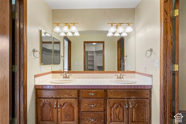 1373 PHEASANT RIDGE CIR, Bountiful, UT 84010