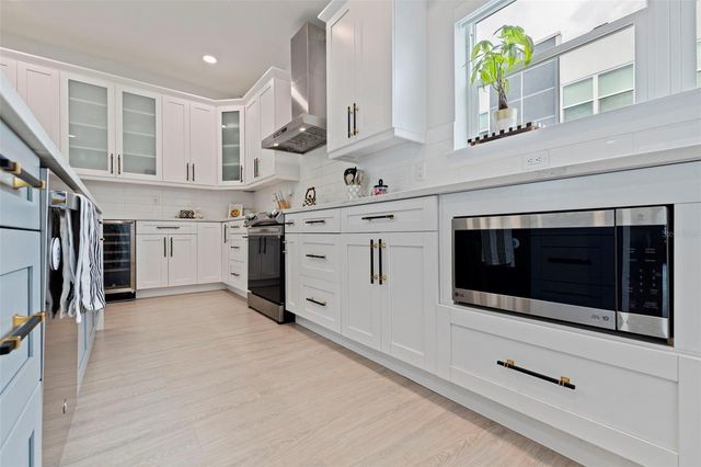 4120 W NORTHA STREET 6, Tampa, FL 33609