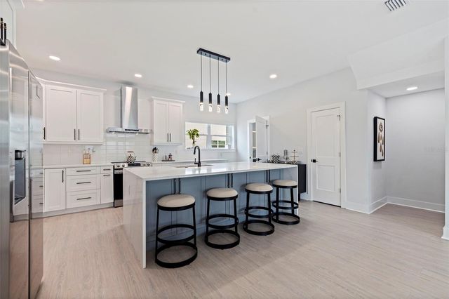 4120 W NORTHA STREET 6, Tampa, FL 33609