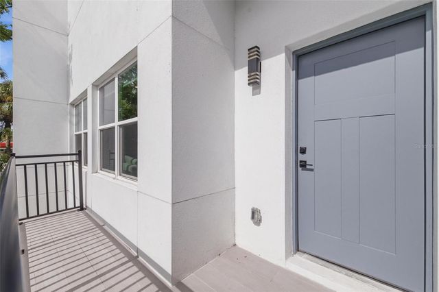 4120 W NORTHA STREET 6, Tampa, FL 33609