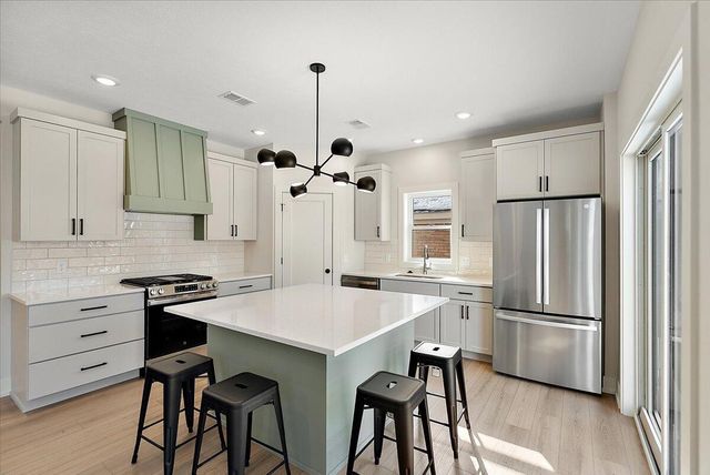 581 S Shore Drive, Holland City, MI 49423