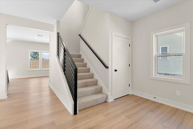 581 S Shore Drive, Holland City, MI 49423