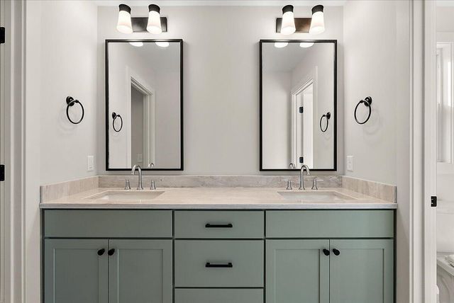 581 S Shore Drive, Holland City, MI 49423