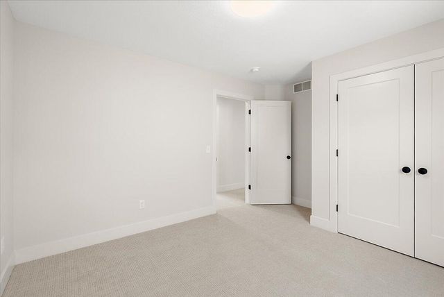 581 S Shore Drive, Holland City, MI 49423