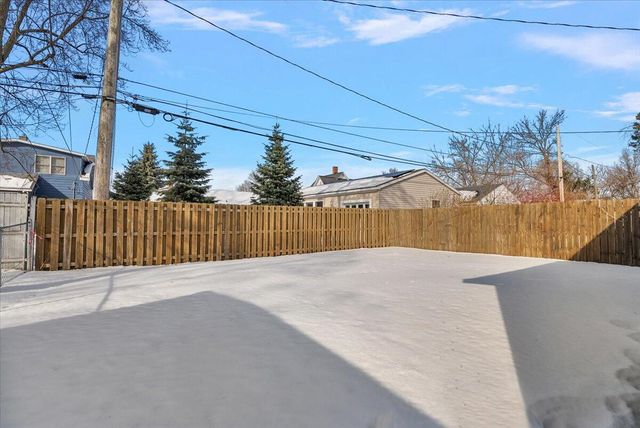 581 S Shore Drive, Holland City, MI 49423